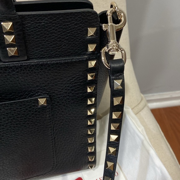 Valentino Garavani Rockstud Double Handle Crossbody Bag - Picture 12 of 13